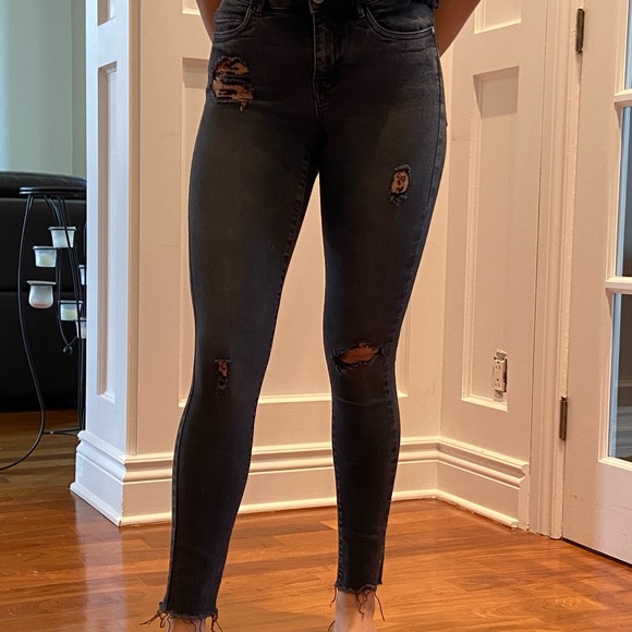 Ripped black skinny jeans - Picture 1 of 2